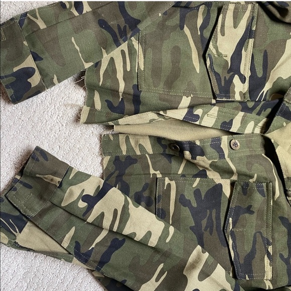 Woman’s Camo Jacket - Picture 3 of 3